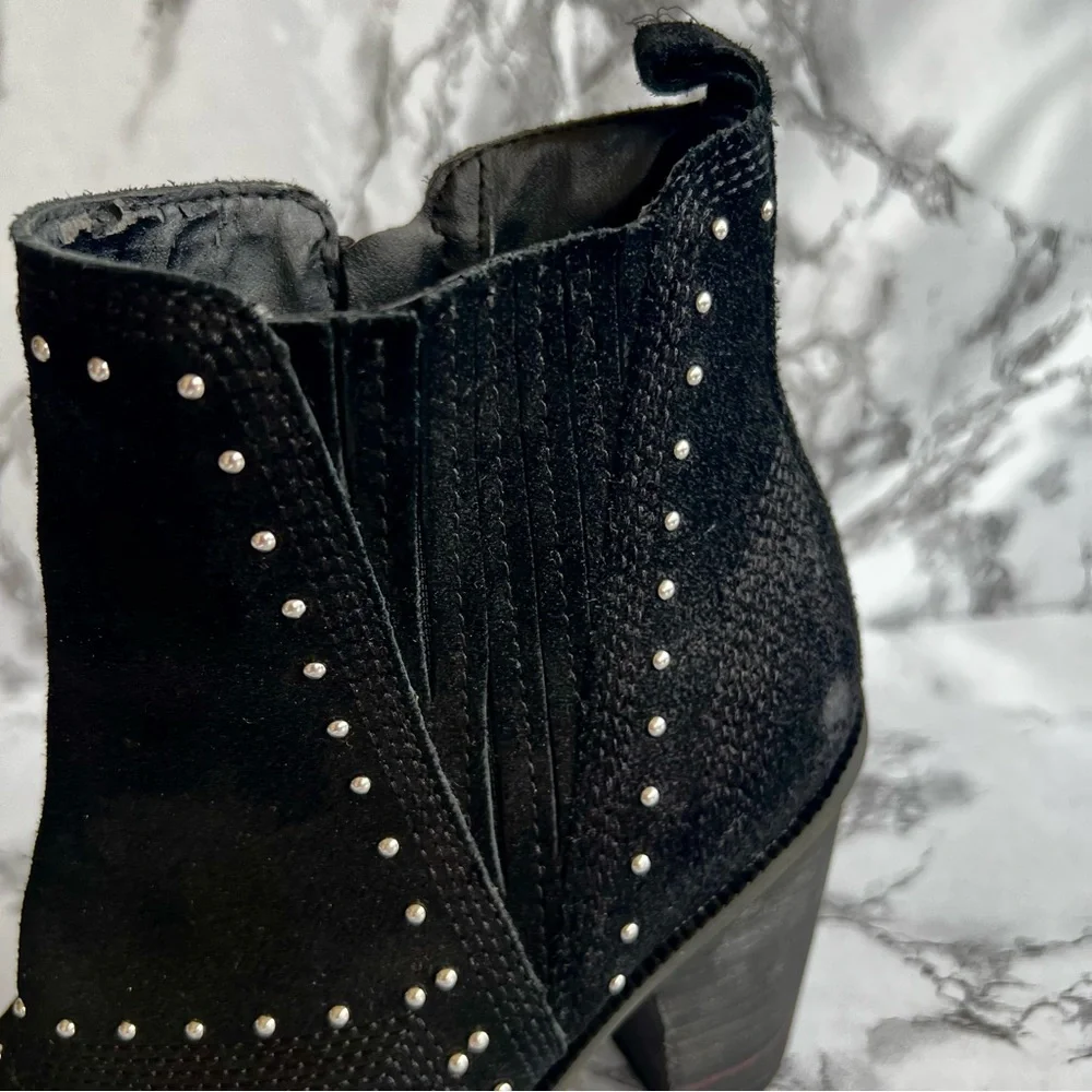 Fergie Dina Bootie Black Suede Silver Studded Block Heel Ankle 6 Gorpcore
